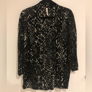 RVCA black&white cheetah blazer